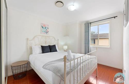 Seven Hills House | Aircabin - Seven Hills - Lovely - 3 Beds Townhouse