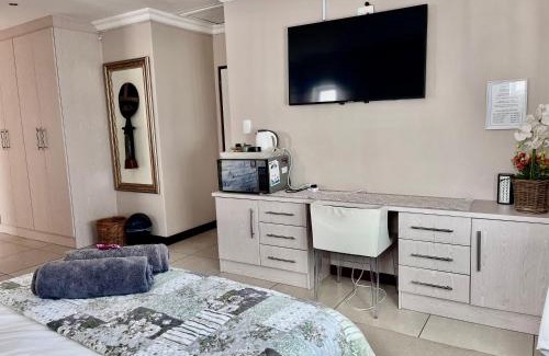 Calypso Beach House | Aircon 63 on Coral