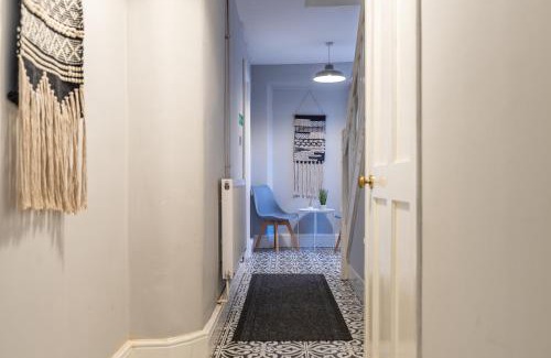 Castle Donington House | Airfield Manor