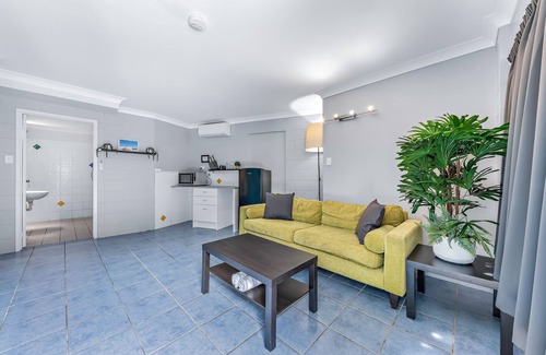 Airlie Beach Apartment | AIRLIE SUN & SAND 4