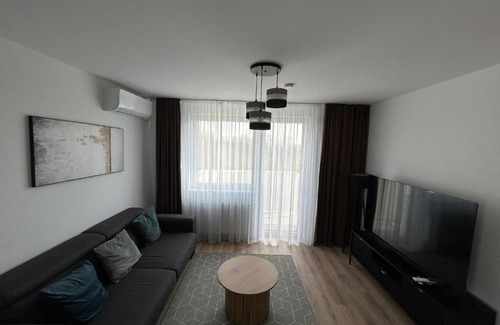 Ruzinov Apartment | Airport apartment with parking