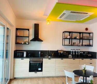 Ronchi dei Legionari House | Airport Flower Rooms