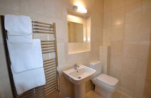 George Green Bed & Breakfast | Airport Guest House