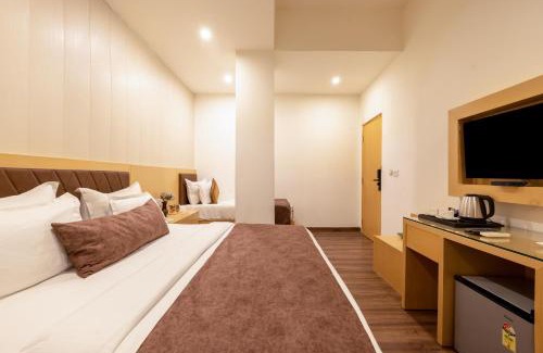 Aerocity Hotel | Airport Hotel Tashree Near Yashobhoomi - Free Airport Drop