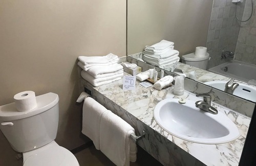 Port Hardy Hotel | Airport Inn