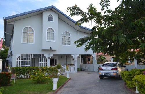 Piarco Bed & Breakfast | Airport Inn