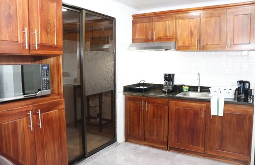 Cacique Apartment | Airport SJO Residence 2 Edward & Familia