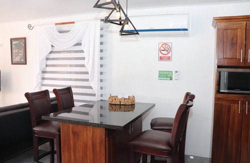 Cacique Apartment | Airport SJO Residence 2 Edward & Familia