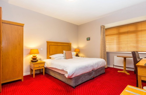 Lusk Hotel | Airport View Hotel & Secret Spa