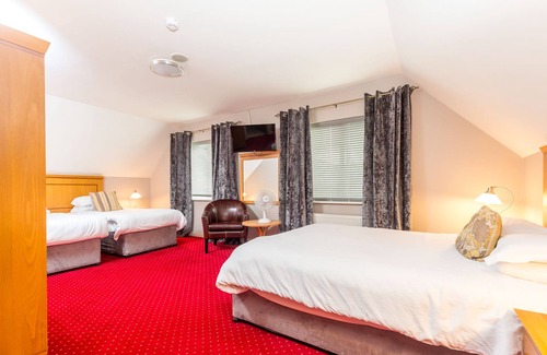 Lusk Hotel | Airport View Hotel & Secret Spa