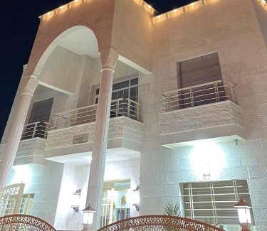 Karak Governorate Bed & Breakfast | Airport Villa Amman