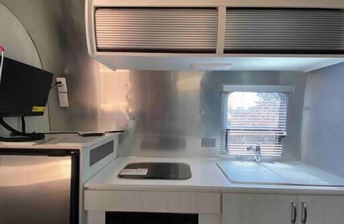 Dunlap Apartment | Airstream - 15 Minutes to Kings Canyon