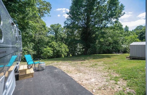 Franklin House | Airstream Camping Getaway in Liepers Fork