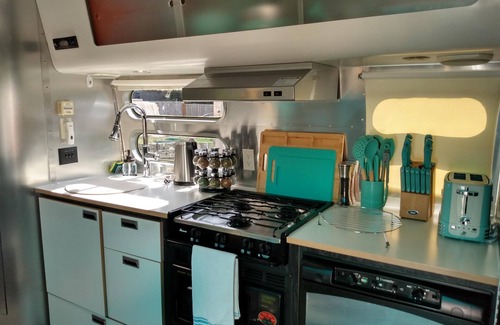 Port Angeles House | Airstream - Glamping Airstream w/Deluxe Private Patio