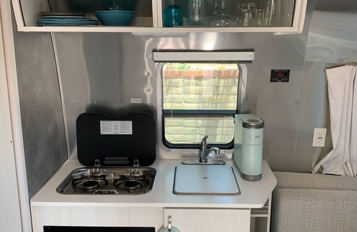 Tanque Verde House | Airstream in Desert Oasis w/HOT TUB