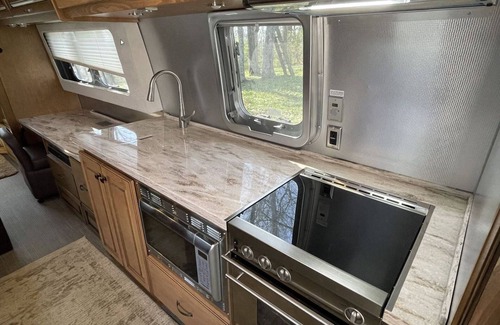 Thompson's Station House | Airstream RV - Close to Nashville, yet tucked away from the bustle