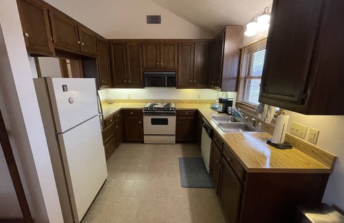 Wise County House | Airstrip Cabin