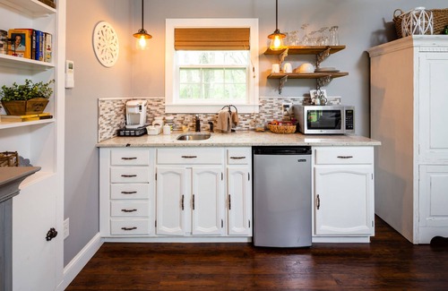 Blue Ridge Bed & Breakfast | Airwell Bed and Breakfast