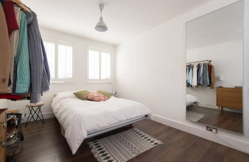 Hackney Apartment | Airy 1 Bedroom Apartment in Dalston