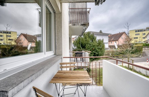 Altstetten Apartment | Airy Altstetten 1.5 Room w/Storage & W/D, nr Local Market, by Blueground