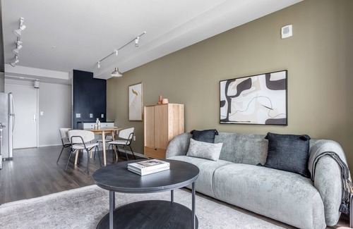 Theatre District Apartment | Airy Chinatown/Theater District 2BR w/Gym & W/D, nr T, by Blueground