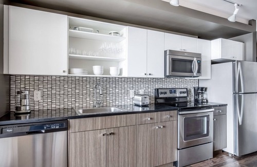 Theatre District Apartment | Airy Chinatown/Theater District 2BR w/Gym & W/D, nr T, by Blueground