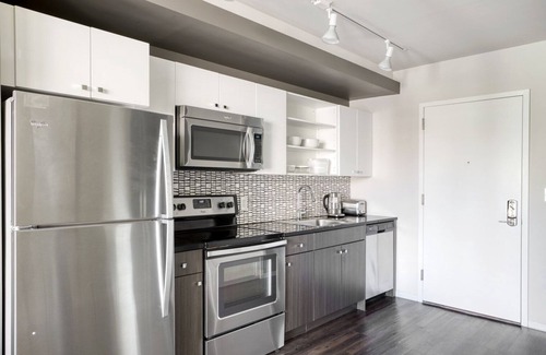 Theatre District Apartment | Airy Chinatown/Theater District 1BR w/Gym & W/D, nr T, by Blueground