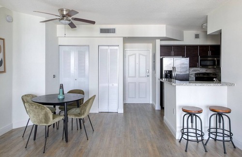 West Little Havana Apartment | Airy Coral Gables 2BR w/Gym, Pool, W/D, nr shopping, by Blueground
