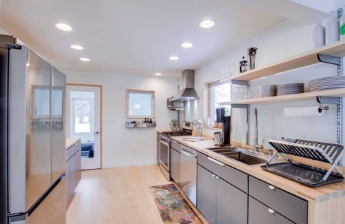 Maple City House | Airy Fake Rock Guesthouse in Leelanau County
