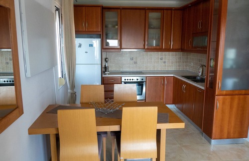 Volos City Centre Apartment | Airy Family 2-Bedroom w/Unobstructed Sea View to Pagasitikos Gulf