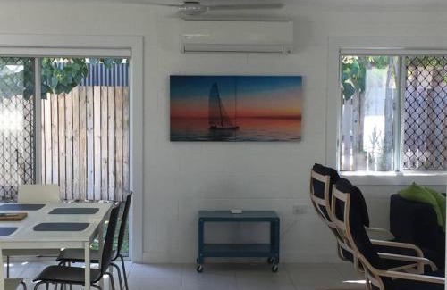Kirwan House | Airy Home - 3 Bedrooms & Office