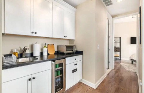 Milford Condo | Airy Penthouse Loft on Main St. w/Massage Chair