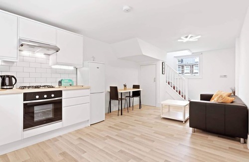 Herne Hill Apartment | Airy & Spacious 1-Bed apt with Garden in Brixton