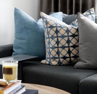 North Finchley Apartment | Aisiki Stays Apartments at North Finchley, 3-Bedroom & 2-Bathroom, Pet-Friendly Flat, King or Twin Beds with Free Wi-Fi