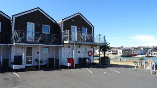 East Cowes Apartment | Aisla Cottage East Cowes Isle of Wight