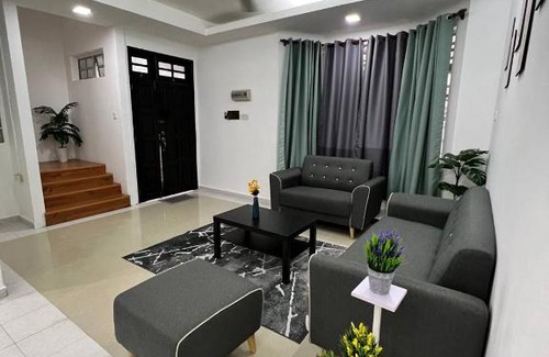 Kampung Bukit Depu House | AisyZ Homestay