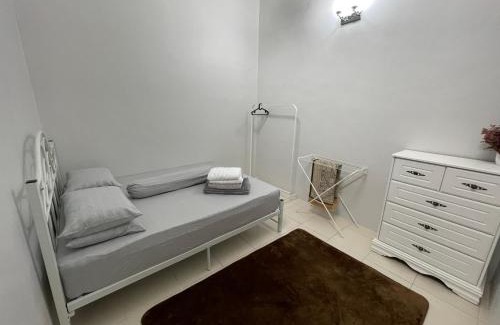 Kampung Ulu Sepetang House | Aizu Homestay - Malay Only
