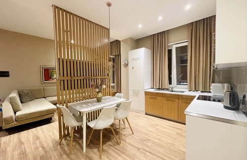 Blloku Apartment | AJ Apartments: City Center View Apartment