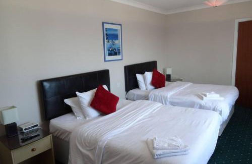 Slough Bed & Breakfast | AJ Lodge