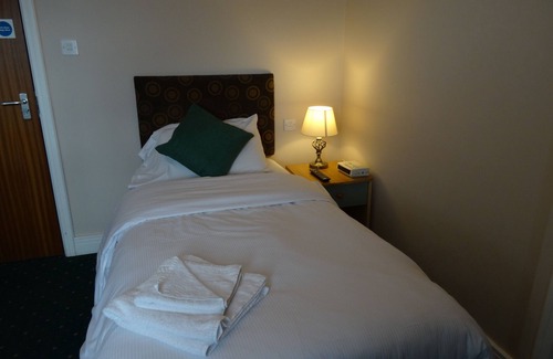 Slough Bed & Breakfast | AJ Lodge