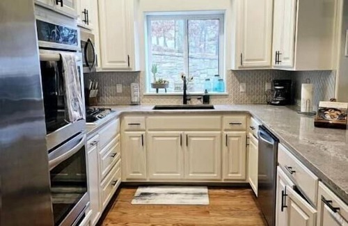 Skiatook House | AJ's by the Lake, Skiatook Lake Getaway