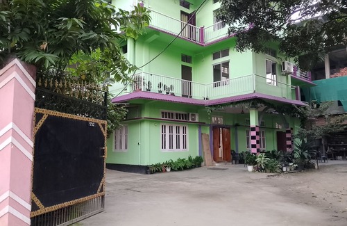 Henima Condo | AJEM-LAR HOMESTAY
