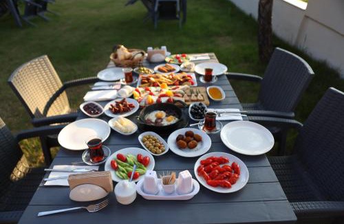 Seferihisar Hotel | Akarca Elite Pansiyon