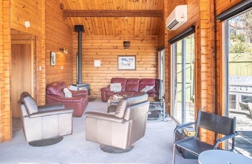 Akaroa House | Akaroa Escape - Akaroa Holiday Home