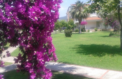 Camyuva Villa | akdenizevleri .COMPLETE VILLA 5 BEDROOMS 10 PEOPLE 2 KITCHENS 3 BATHROOMS
