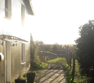Boren Apartment | Akebys Erholung in besonderer Atmosphäre, inkl Pflegepony, Gastpferdeboxen vorhanden