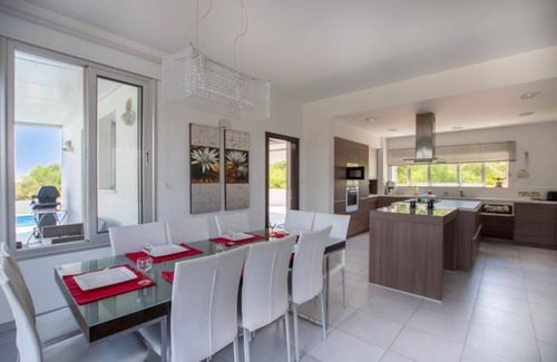 Paralimni Villa | Akefalou Bay Villa - 5 Bedroom Exclusive villa