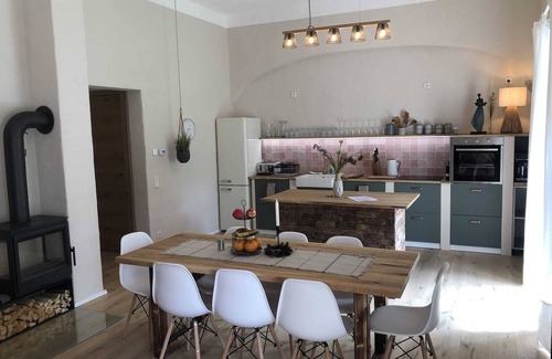 Pirna Apartment | Akelei apartment with sauna, mini pool and garden, Akelei apartment on the upper floor