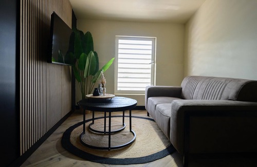 Colon Apartment | Aki Banda Suites