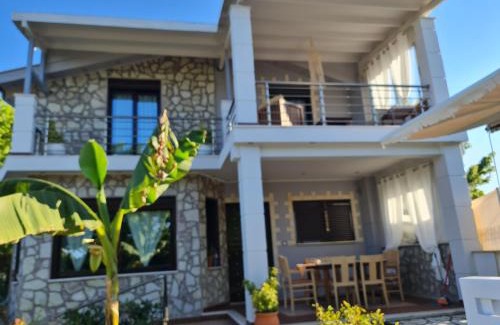 Nea Mesagkala House | Akis house